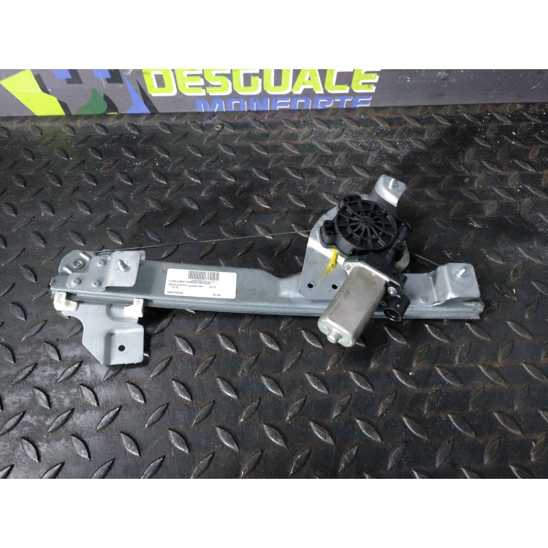 Recambio de elevalunas trasero izquierdo para dacia duster laureate 4x4 referencia OEM IAM 8200733833D  
