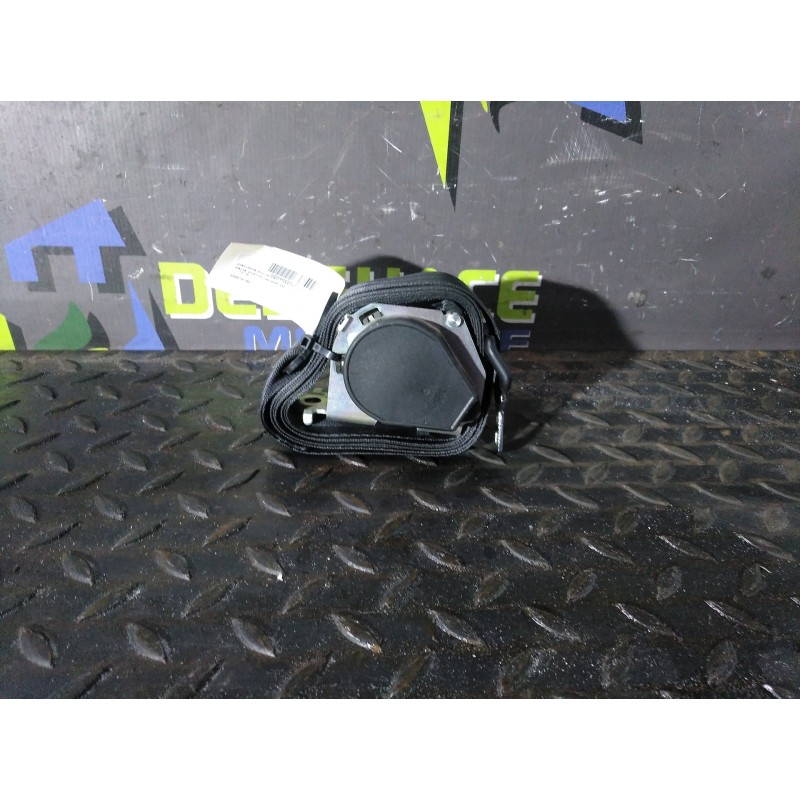 Recambio de cinturon seguridad trasero izquierdo para dacia duster laureate 4x4 referencia OEM IAM 8200751262  