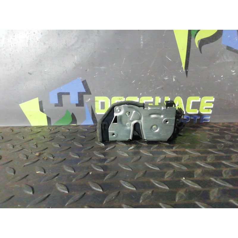Recambio de cerradura puerta trasera derecha para bmw serie 3 berlina (e90) 320d referencia OEM IAM 7060296  