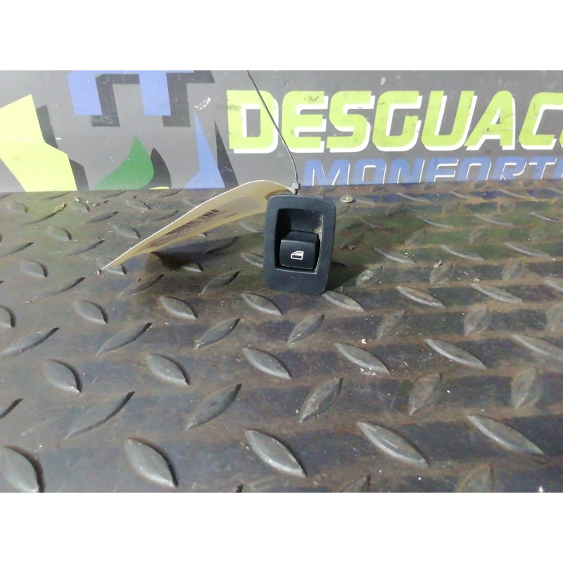 Recambio de mando elevalunas trasero izquierdo para bmw serie 3 berlina (e90) 320d referencia OEM IAM 6945874 15939900 