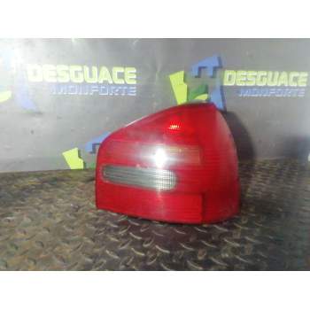 PILOTO TRASERO DERECHO 8L045257 