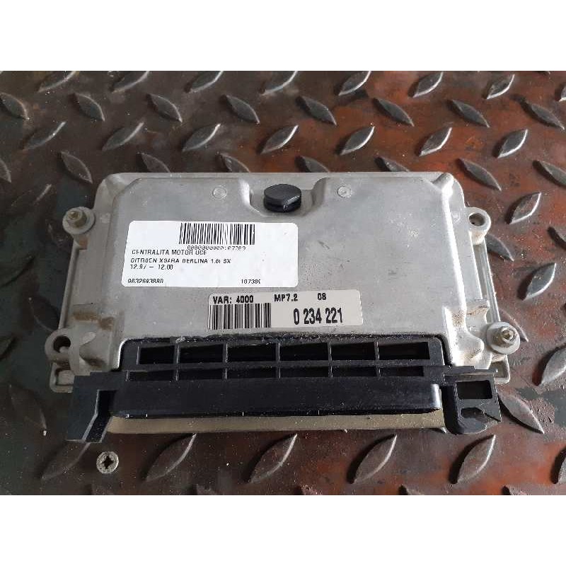 Recambio de centralita motor uce para citroën xsara berlina 1.6i sx referencia OEM IAM 9632693880 0261206214 