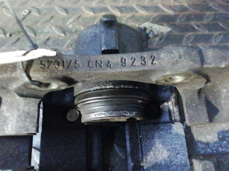 PINZA FRENO DELANTERA DERECHA 4401A7 