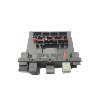 Recambio de caja reles / fusibles para volkswagen golf v berlina (1k1) 1.6 referencia OEM IAM 1K0937049L  
