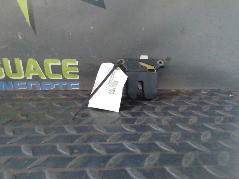 CERRADURA MALETERO / PORTON 8D5827505 