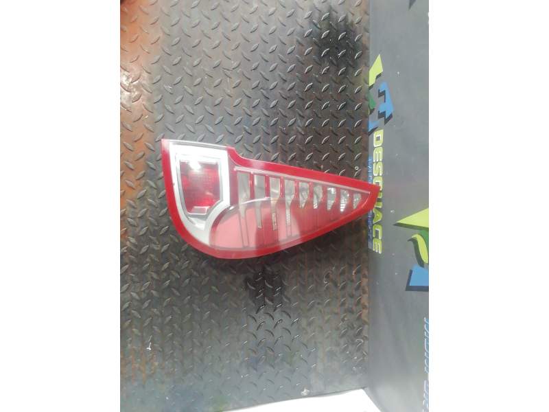 PILOTO TRASERO DERECHO 265500013R 
