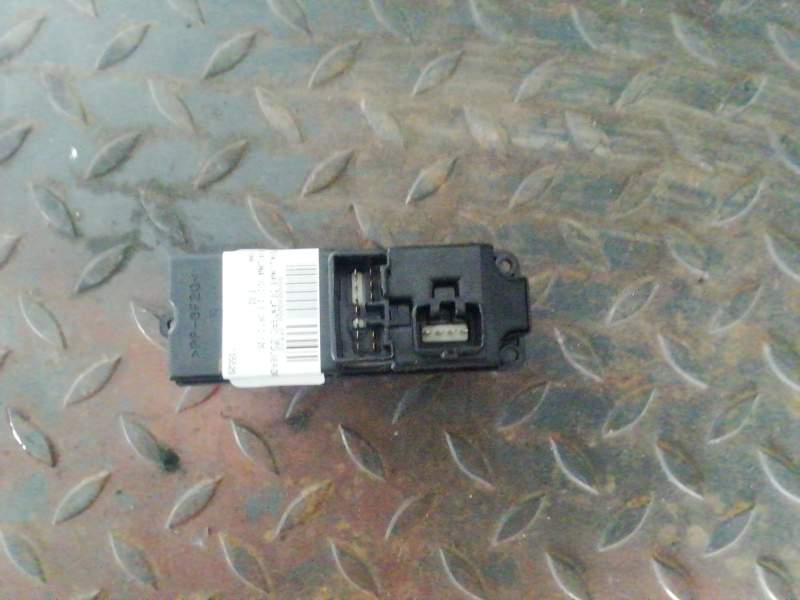 MANDO ELEVALUNAS DELANTERO IZQUIERDO 7922X45 