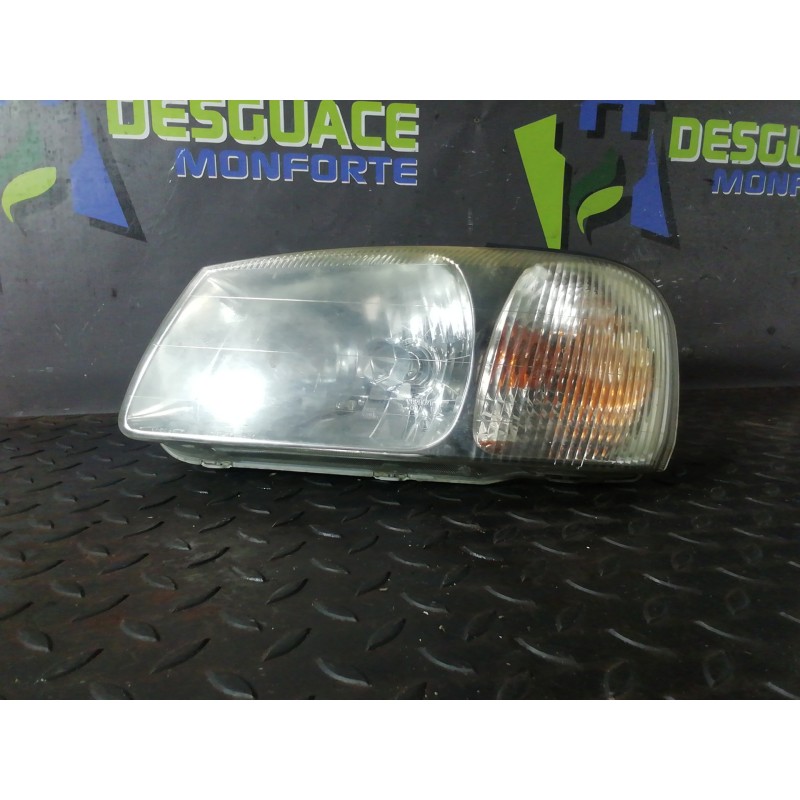 Recambio de faro izquierdo para hyundai accent (lc) 1.3 cat referencia OEM IAM 9211025020  