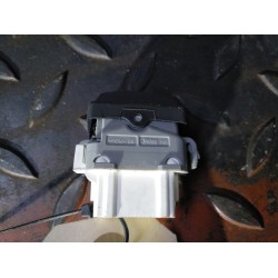 Recambio de interruptor para dacia duster laureate 4x4 referencia OEM IAM 325065B  