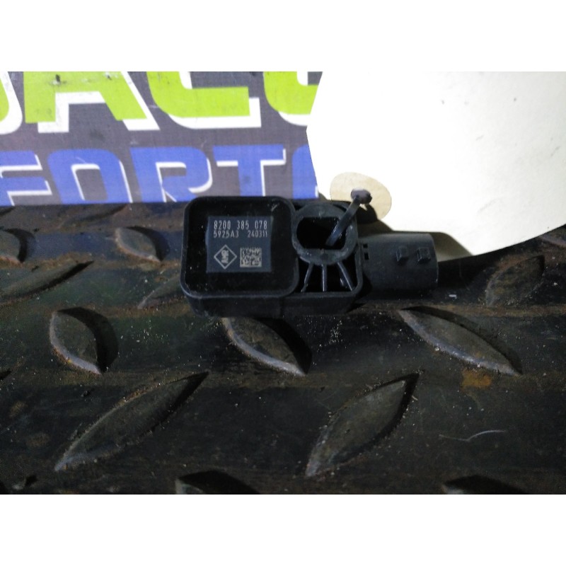 Recambio de sensor para dacia duster laureate 4x4 referencia OEM IAM 8200385078  