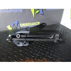 Recambio de tirante trasero derecho para dacia duster laureate 4x4 referencia OEM IAM 8200839124 8200839119 8200841004