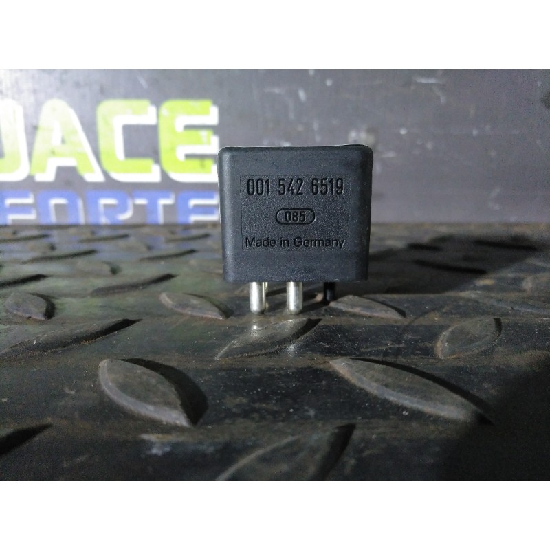 Recambio de rele para mercedes-benz clase c (w202) berlina 180 (202.018) referencia OEM IAM 0332002197 0015426519 