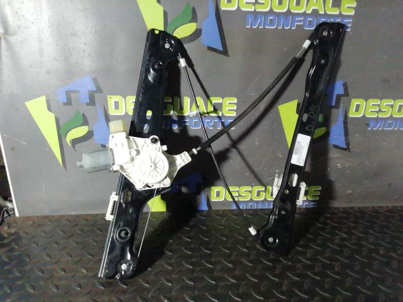 ELEVALUNAS DELANTERO DERECHO 0130822227 