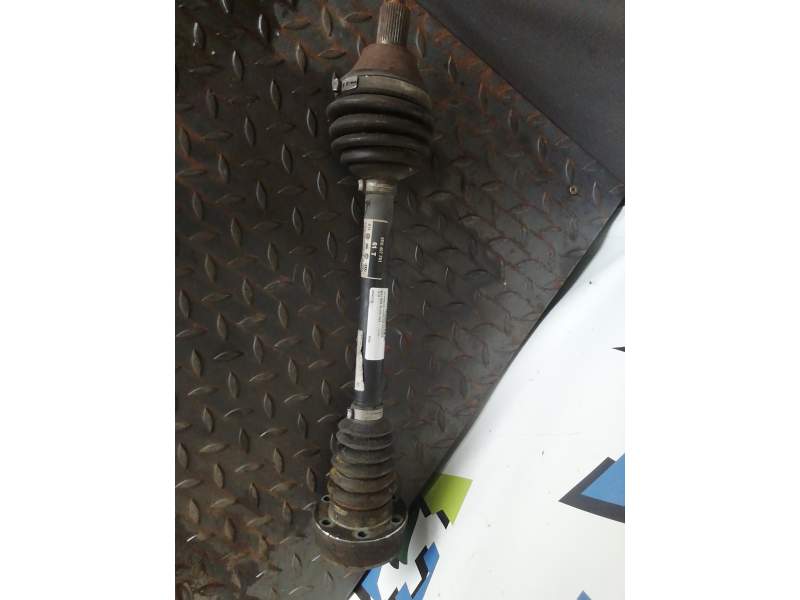 TRANSMISION DELANTERA IZQUIERDA 6R0407761 
