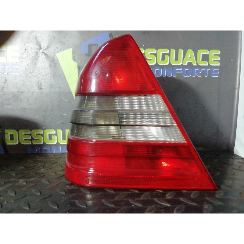 Recambio de piloto trasero izquierdo para mercedes-benz clase c (w202) berlina 180 (202.018) referencia OEM IAM 2028200964  