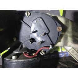 Recambio de motor limpia delantero para seat marbella 0.9 referencia OEM IAM 0390256073  