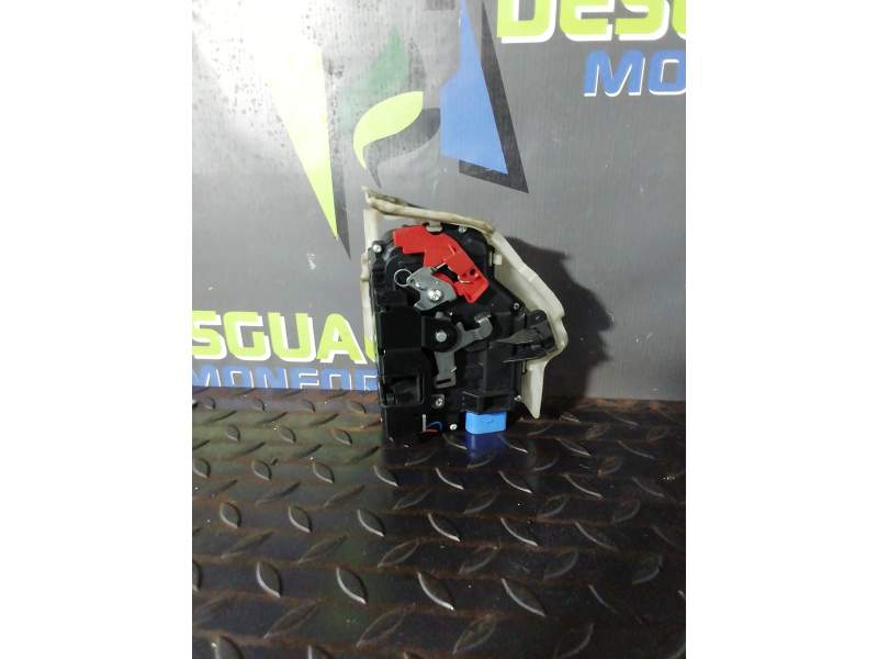 CERRADURA PUERTA DELANTERA IZQUIERDA 3d183701ab 