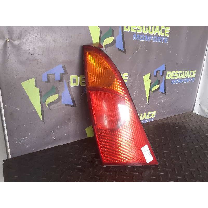 Recambio de piloto trasero derecho para ford focus berlina (cak) trend referencia OEM IAM 1M5113405A  