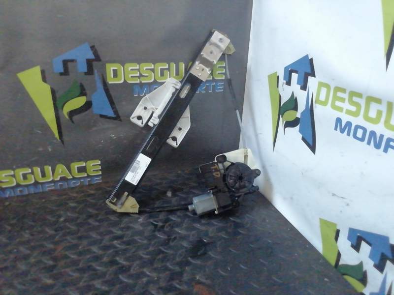ELEVALUNAS TRASERO DERECHO 5Q0959812 5F4839462C 