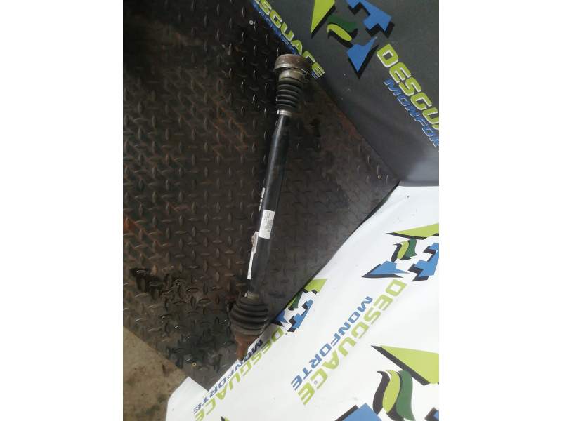 TRANSMISION DELANTERA DERECHA 6R0407762 