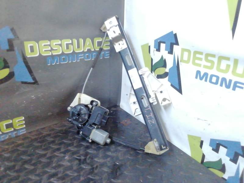 ELEVALUNAS TRASERO IZQUIERDO 5Q0959811A 5F4839461C 