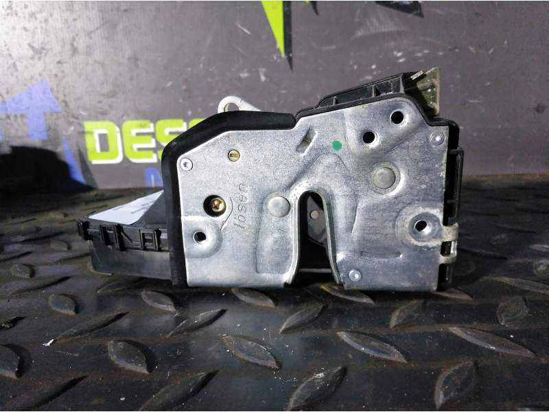 CERRADURA PUERTA DELANTERA DERECHA 51217011244 