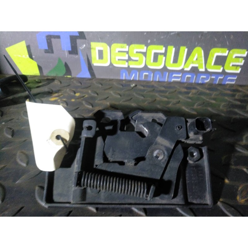 Recambio de cerradura capot para ford fiesta (cb1) ambiente referencia OEM IAM 8A6A 6700BD 