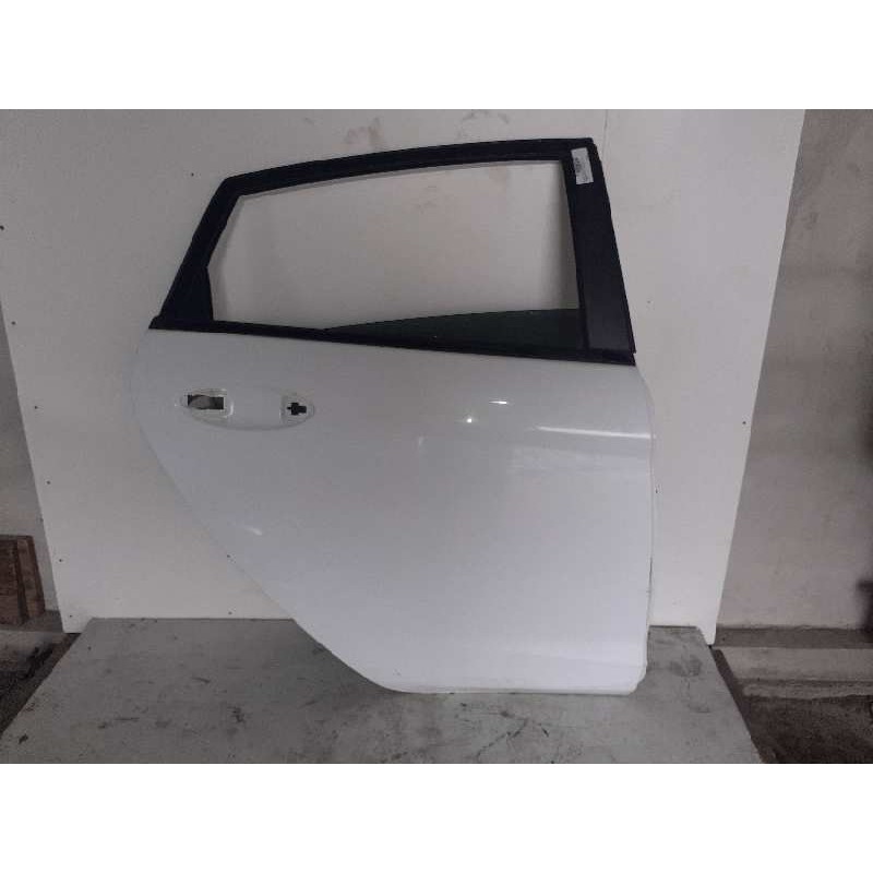 Recambio de puerta trasera derecha para ford fiesta (cb1) ambiente referencia OEM IAM 1692501  