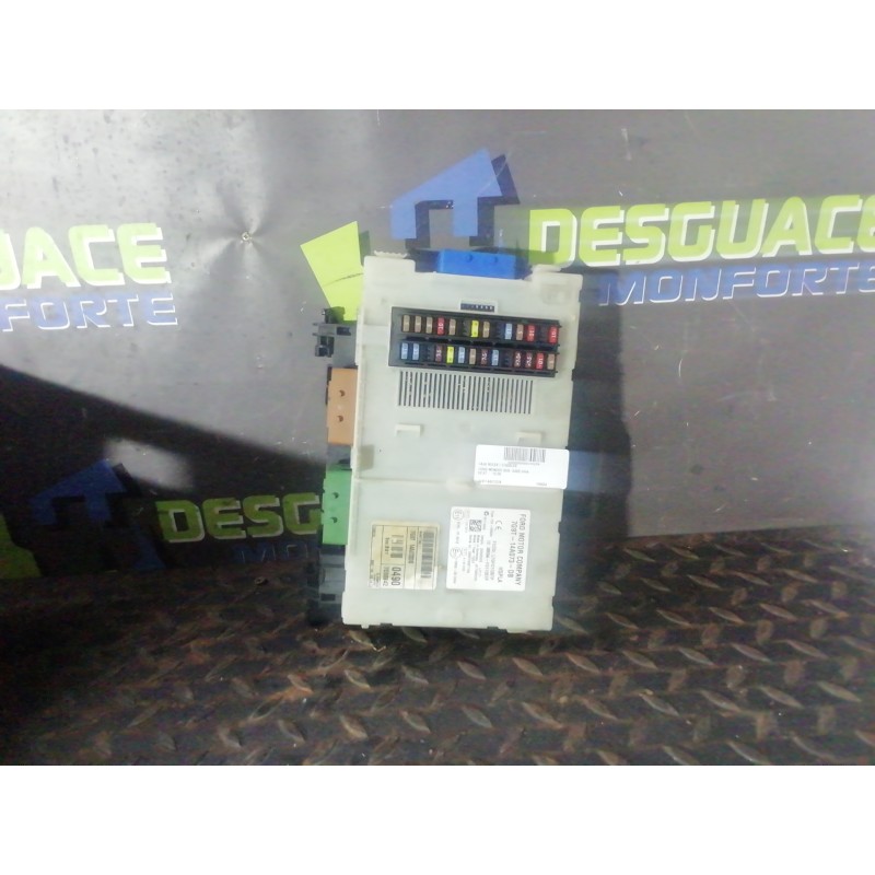 Recambio de caja reles / fusibles para ford mondeo ber. (ca2) ghia referencia OEM IAM 7G9T14A073DB  