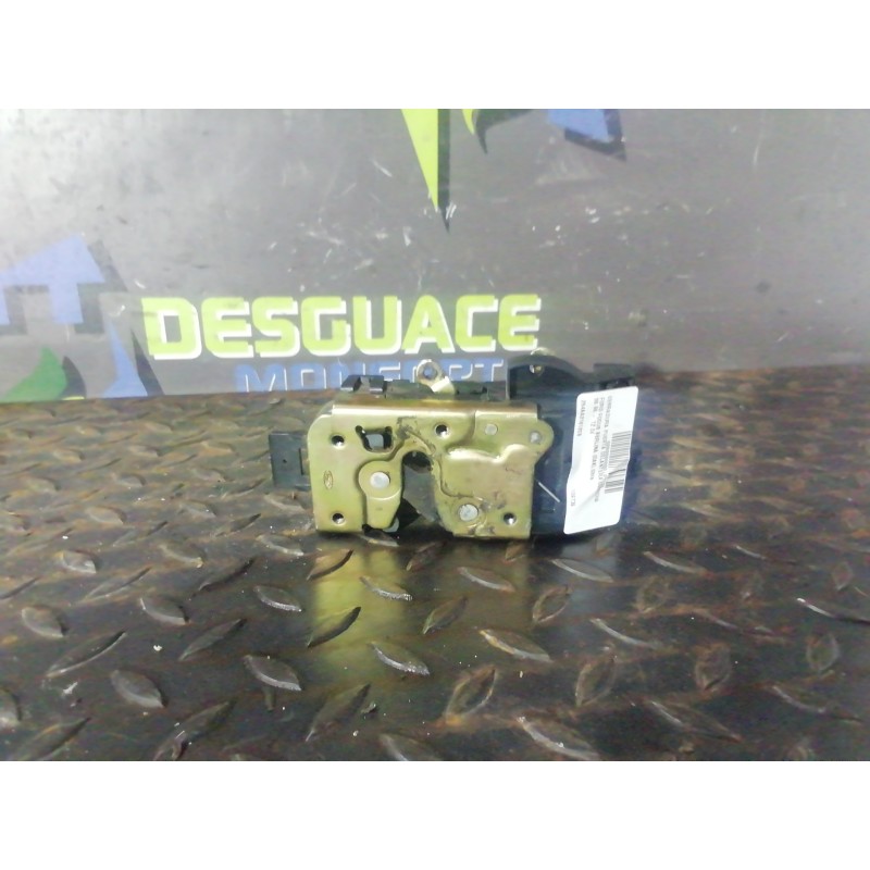 Recambio de cerradura puerta delantera derecha para ford focus berlina (cak) ghia referencia OEM IAM 2S4AA21812CB 382063B 