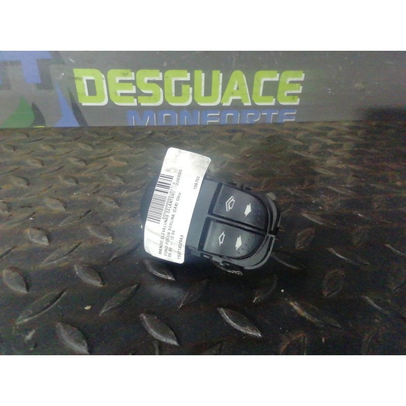 Recambio de mando elevalunas delantero izquierdo para ford focus berlina (cak) ghia referencia OEM IAM YS4T14529AA K808XL8A1C 
