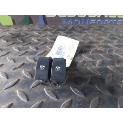 Recambio de mando elevalunas delantero izquierdo para renault megane ii berlina 3p 1.9 dci diesel fap referencia OEM IAM 315033A