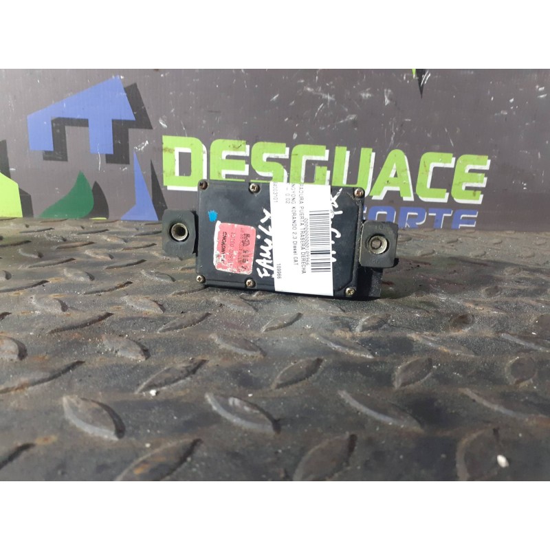 Recambio de cerradura puerta trasera derecha para ssangyong korando 2.3 diesel cat referencia OEM IAM 8684003101  