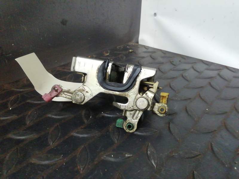 CERRADURA PUERTA DELANTERA DERECHA 005527F015 