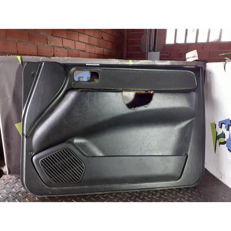 Recambio de guarnecido puerta delantera derecha para nissan terrano/terrano.ii (r20) comfort plus referencia OEM IAM   