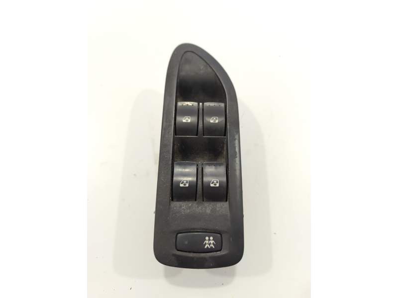 MANDO ELEVALUNAS DELANTERO IZQUIERDO 8200397299 