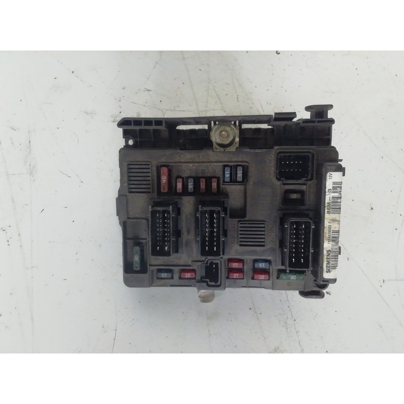 Recambio de caja reles / fusibles para peugeot 206 berlina xr referencia OEM IAM 964349888000  
