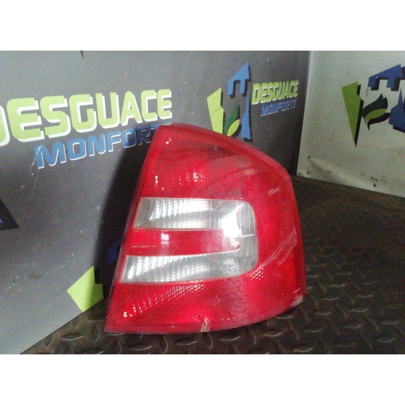 Recambio de piloto trasero derecho para skoda octavia combi (1z5) easy referencia OEM IAM 086651909R  