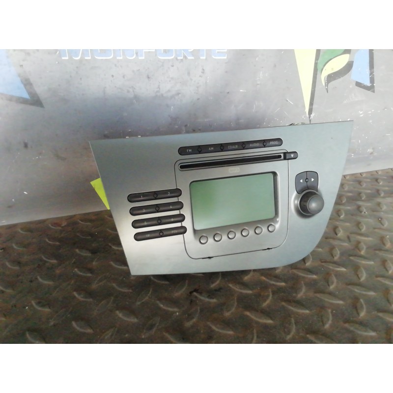 Recambio de sistema audio / radio cd para seat leon (1p1) reference referencia OEM IAM 1P1035186B  