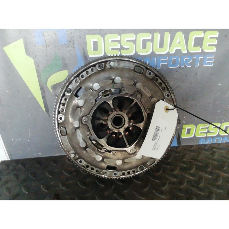 Recambio de kit embrague para seat leon (1p1) reference referencia OEM IAM 323064110  