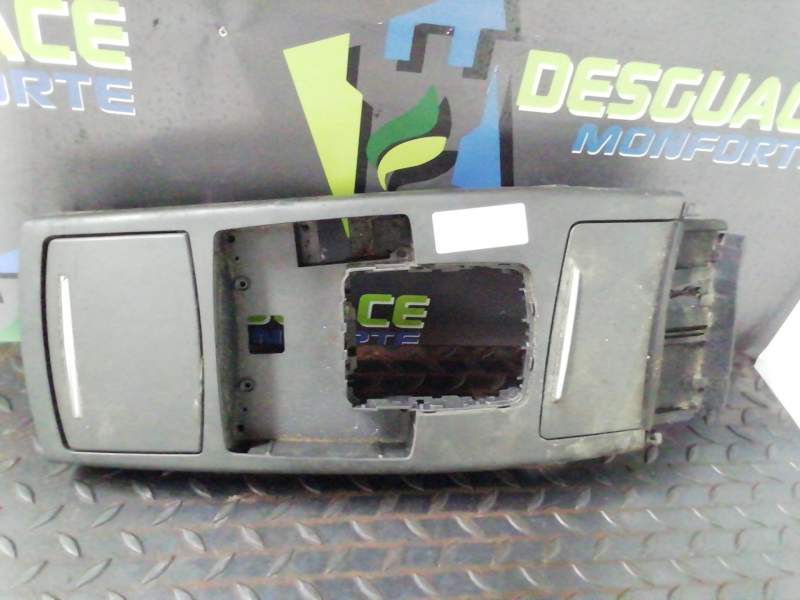 CENICERO 4F1864261 