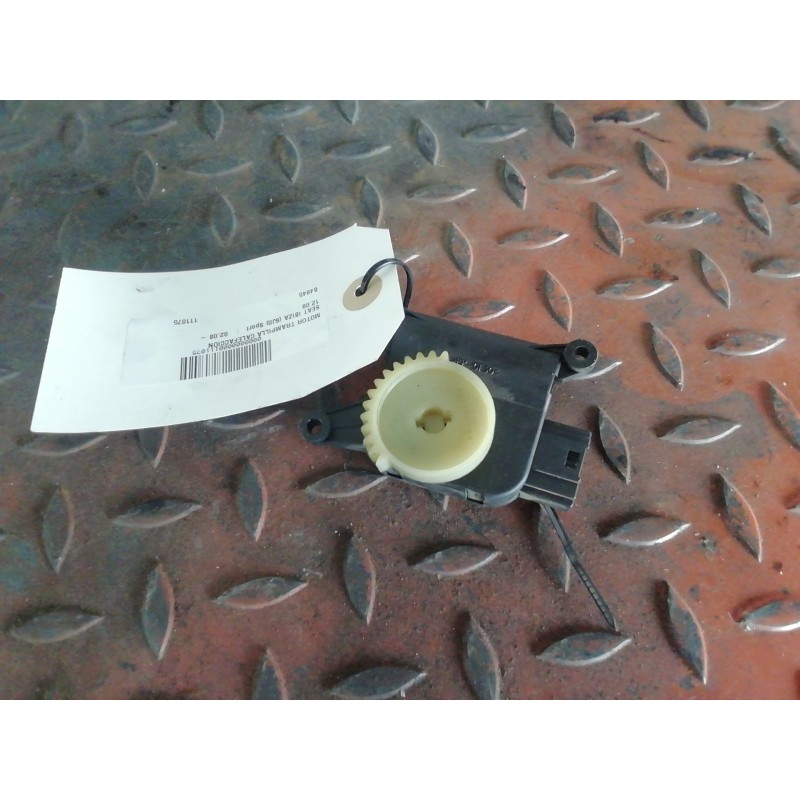 Recambio de motor trampilla calefaccion para seat ibiza (6j5) sport referencia OEM IAM B4845 0132801357 