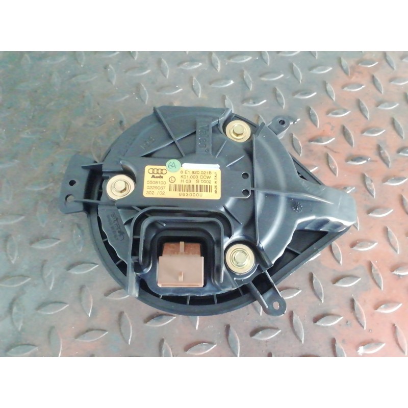Recambio de motor calefaccion para audi a4 berlina (8e) 3.0 referencia OEM IAM 8E1820021B K01000CCW 