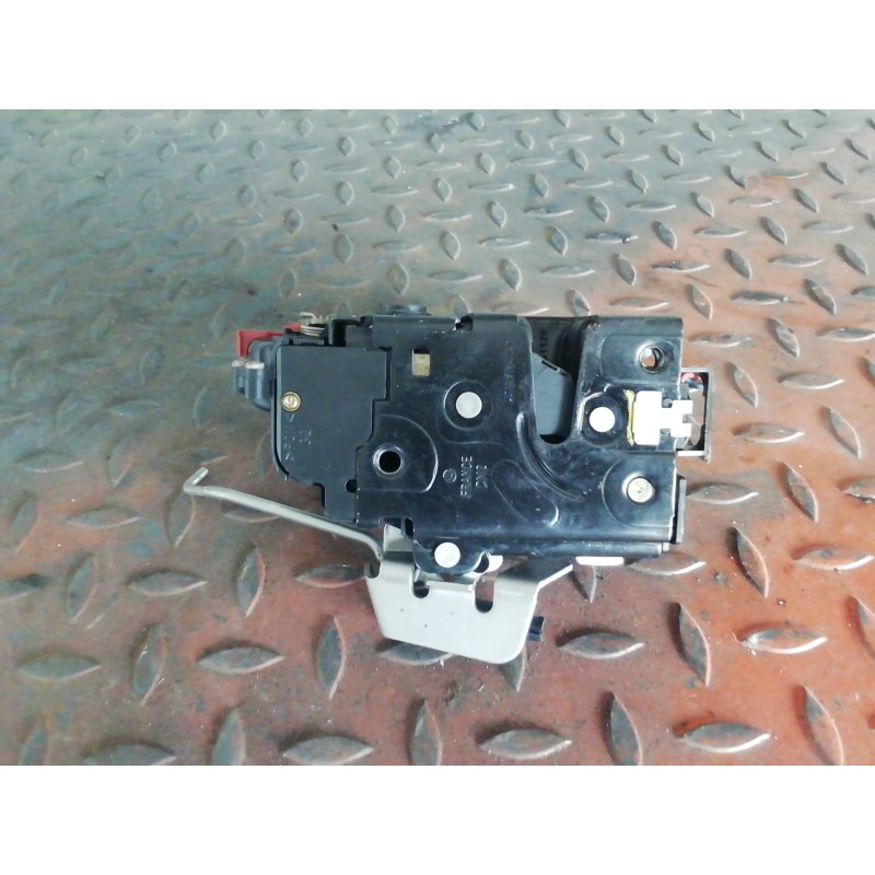 Recambio de cerradura puerta trasera izquierda para audi a4 berlina (8e) 3.0 referencia OEM IAM 8E0839015C  