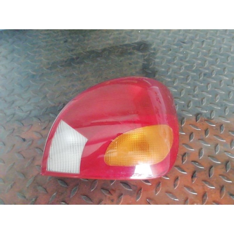 Recambio de piloto trasero derecho para ford fiesta berlina (dx) ambiente referencia OEM IAM 96FG13N004AB  