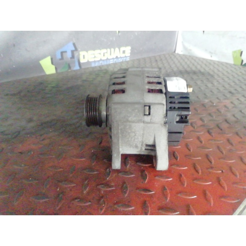 Recambio de alternador para nissan almera (n16/e) acenta referencia OEM IAM 8200022774 202002626 SG12B038