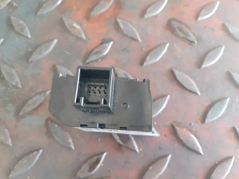 MANDO LUCES 8E1919094 