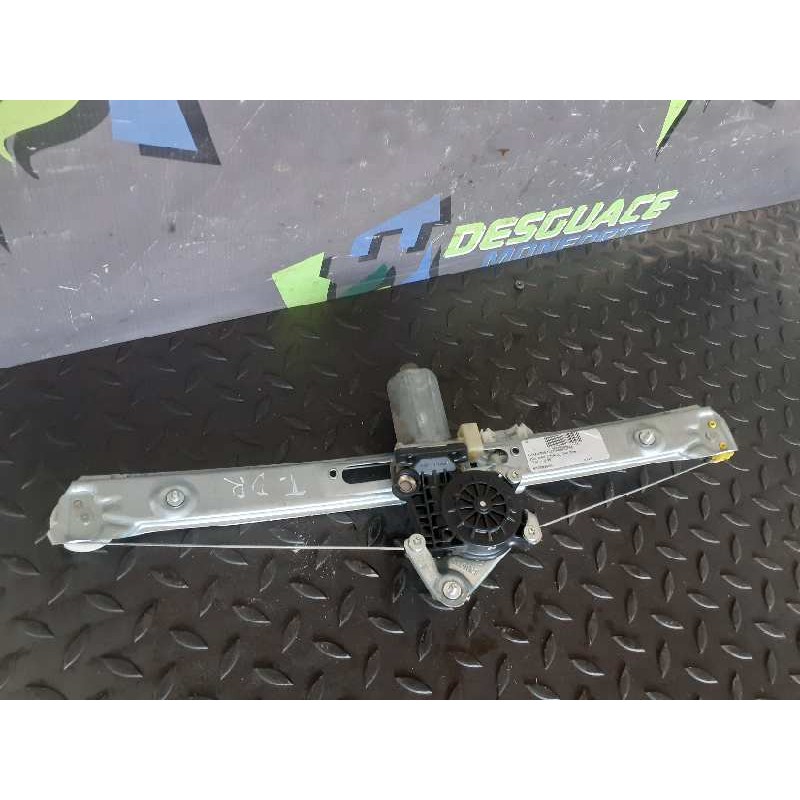 Recambio de elevalunas trasero derecho para bmw serie 3 berlina (e46) 320d referencia OEM IAM 676283620650  