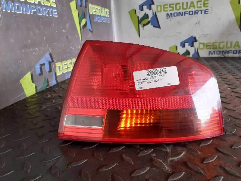 PILOTO TRASERO DERECHO 8E5945096 
