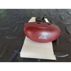 Recambio de warning para peugeot 206 berlina look referencia OEM IAM 9643213777  